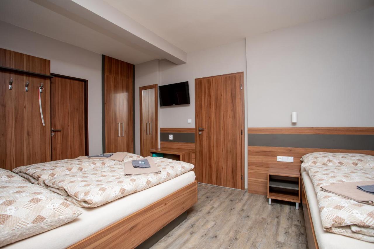 Hotel U Kone Beroun  Exterior foto